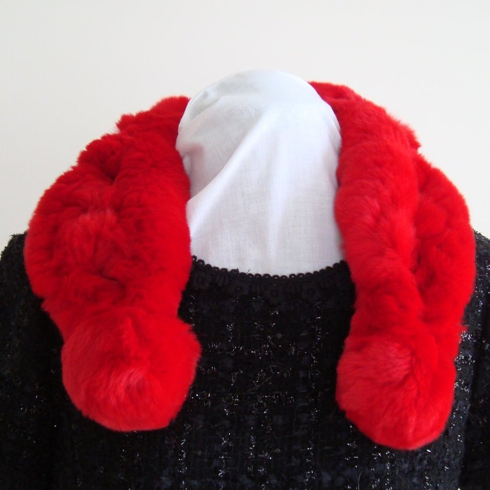 Red Rex Rabbit Fur Scarf/Muffler - Picture 2 of 7